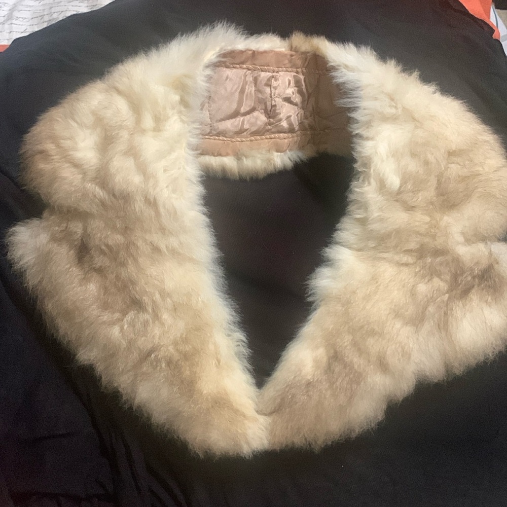 Beautiful vintage Fur Collar / Shawl handtacked